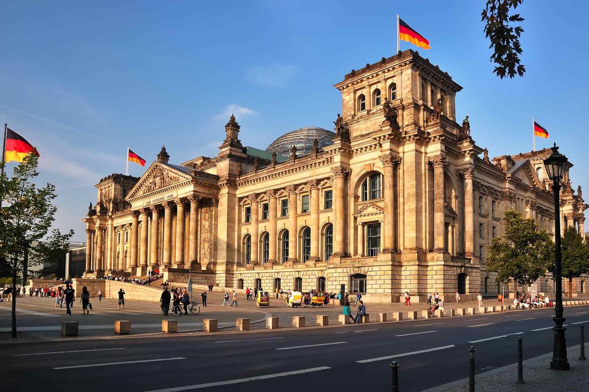 https://transturist.com/wp-content/uploads/2018/09/destination-berlin-01.jpg